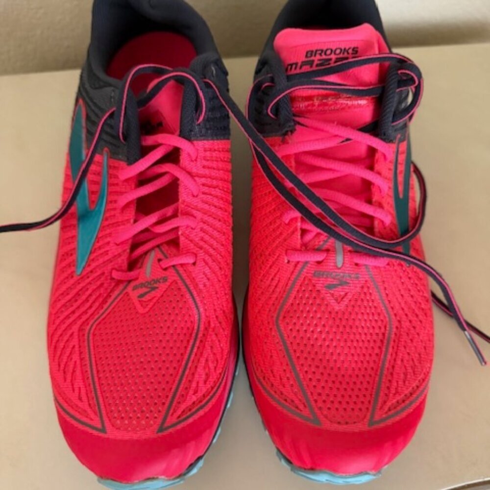 Brooks Mazama Anthracite/Blue/Diva Pink Women’s Trail Shoes